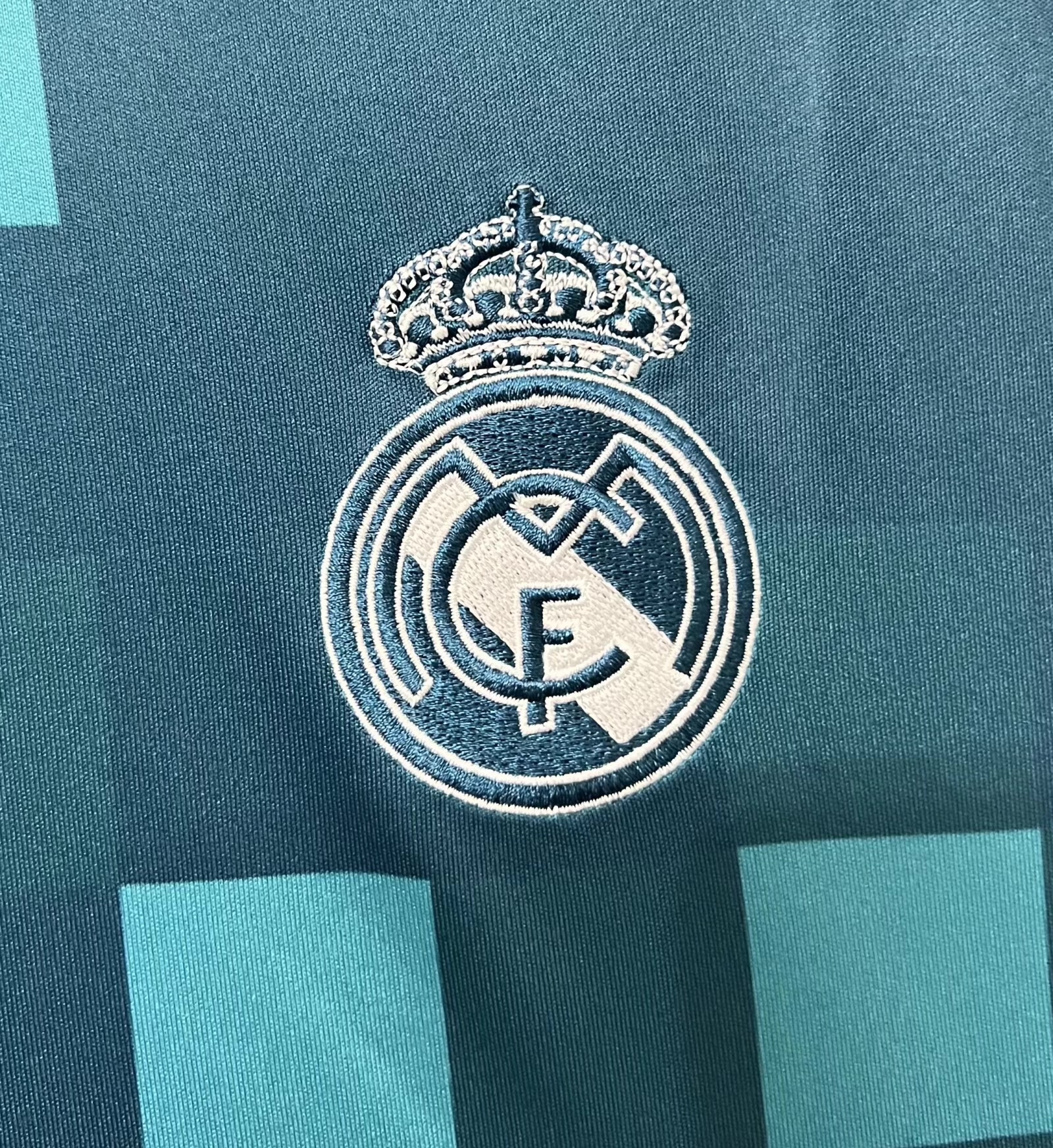 Real Madrid  Retro long sleeves 2017-2018 Second away game jersey