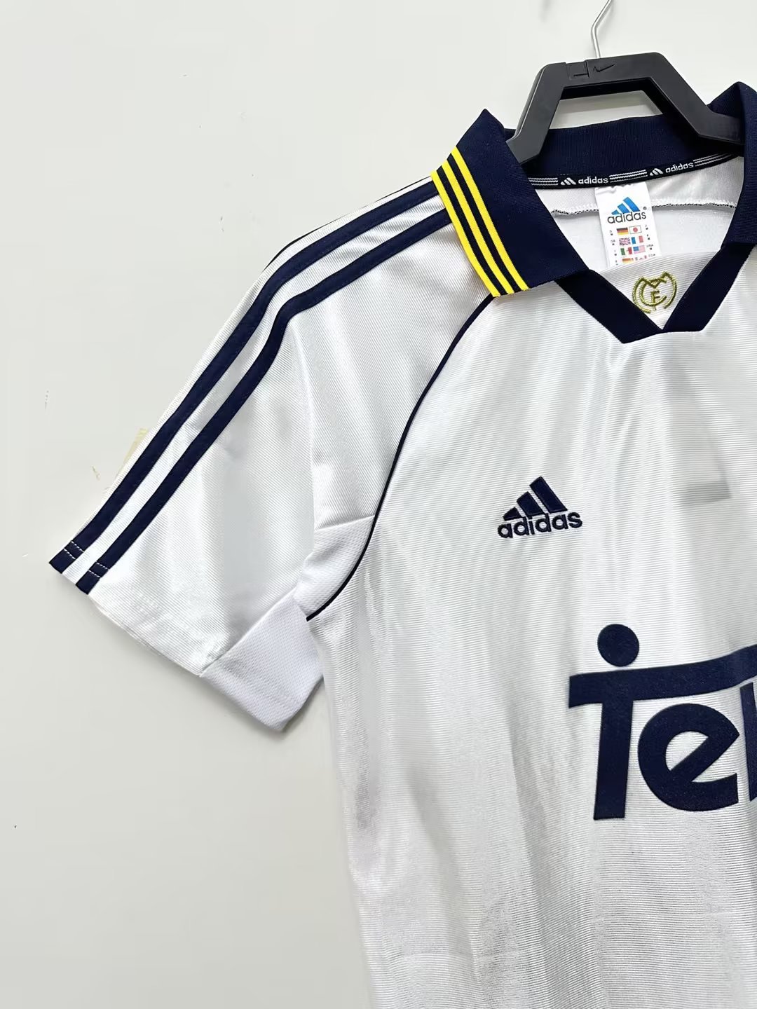 Real Madrid Retro 1998-2000 home court jersey