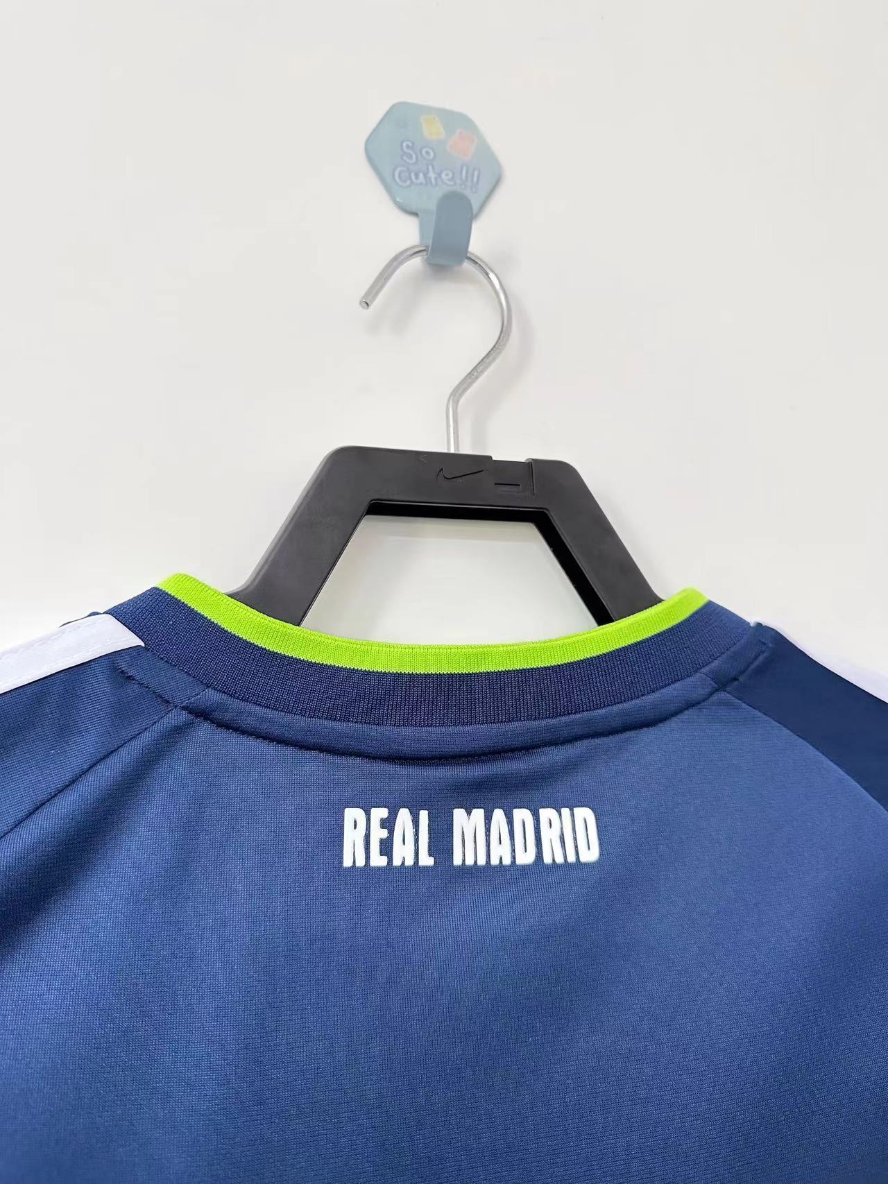 Real Madrid  Retro1999- 2001 Away jersey