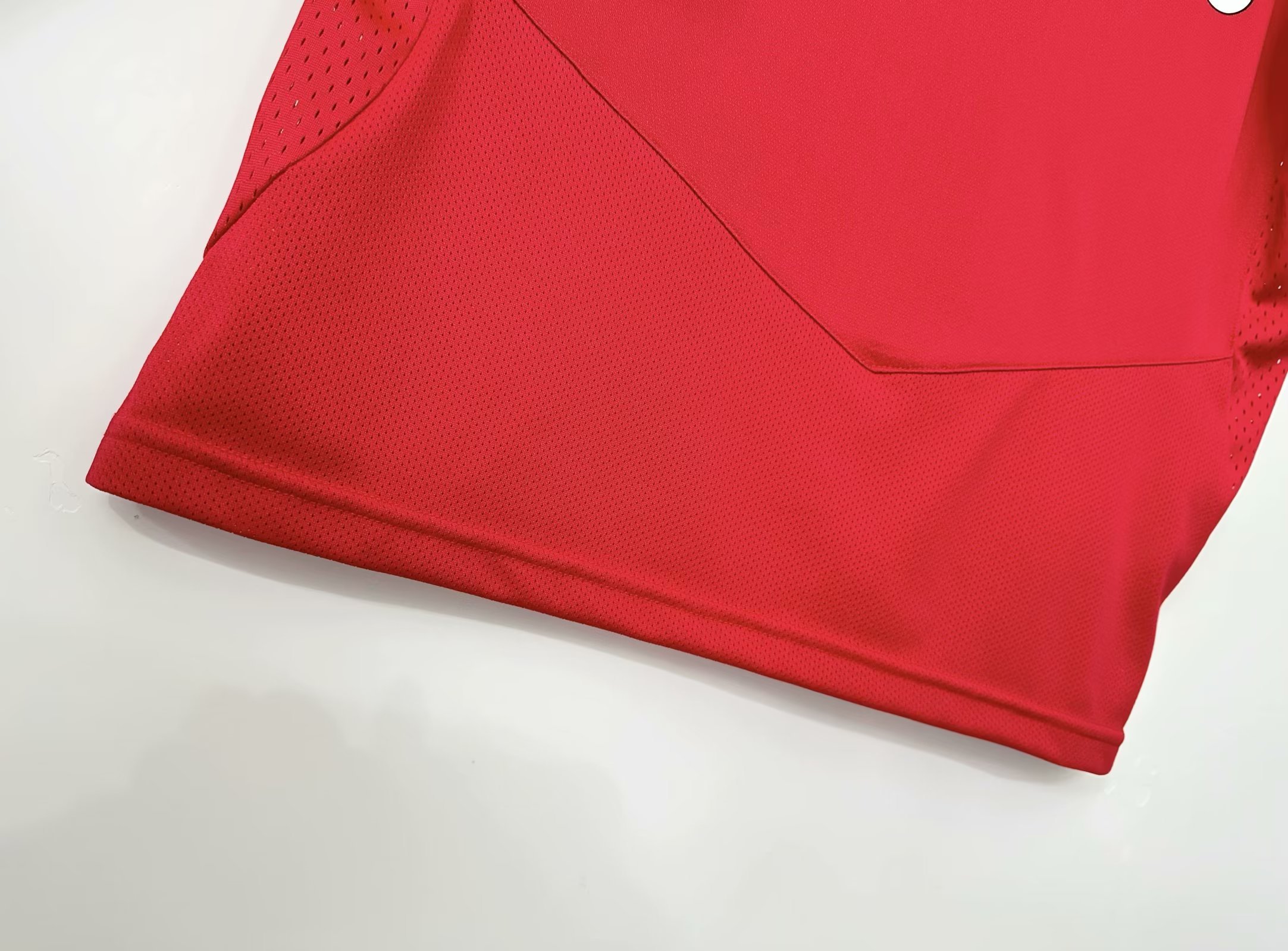 Manchester United Retro 2005-2006 season home jersey