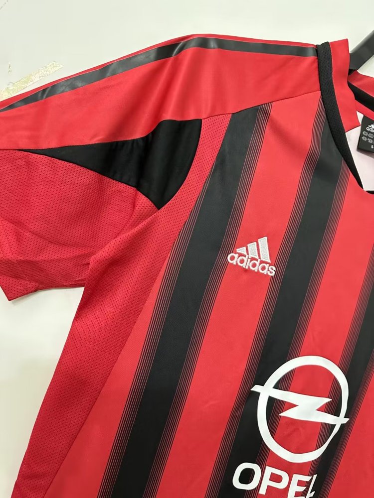 AC Milan Retro 2004-2005 season home jersey