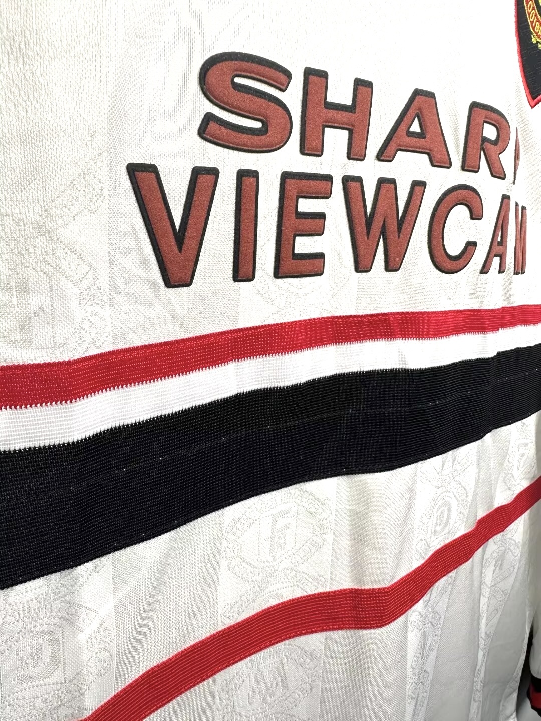 Manchester United Retro 1998-1999 season long away jersey