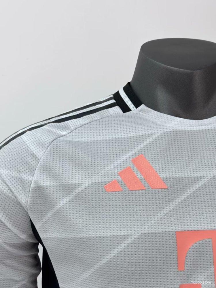 Bayern Munich 25/26 Away Jersey Player Version