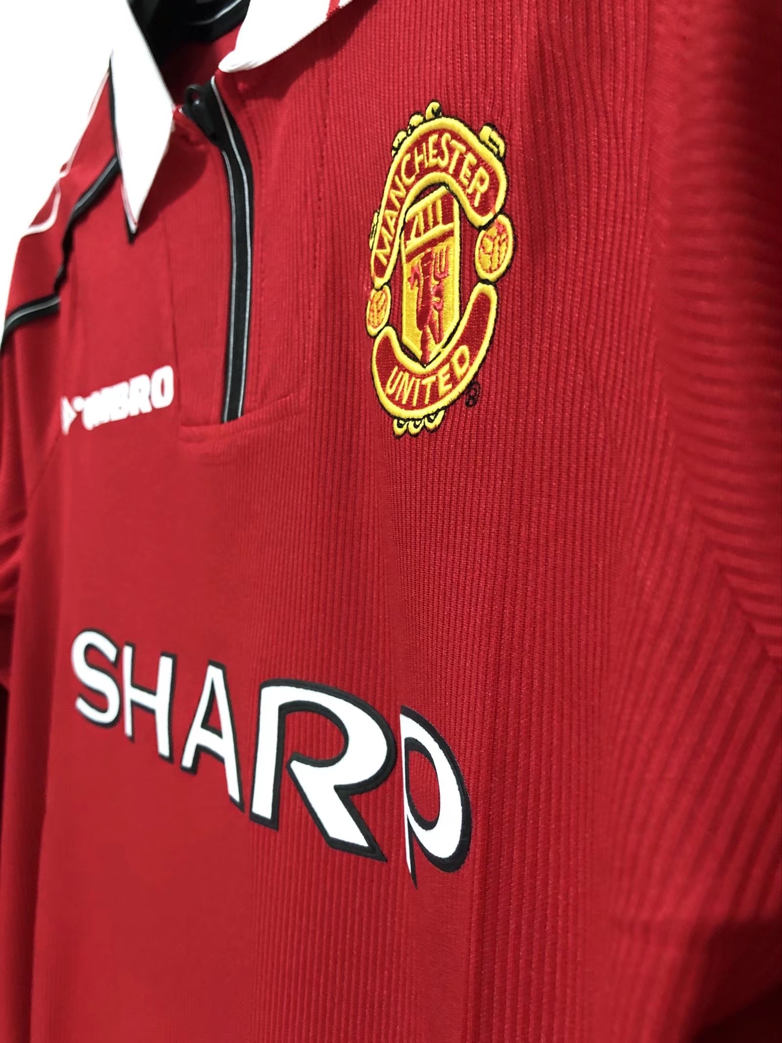 Manchester United Retro 1998 season long home jersey
