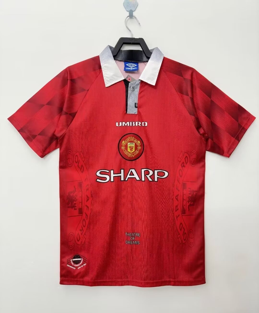 Manchester United Retro 1996-1997 season home jersey