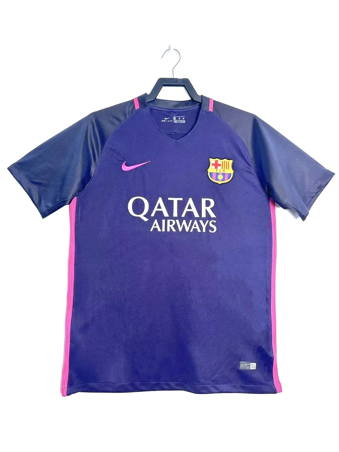 Barcelona Retro 2016-2017 away jersey