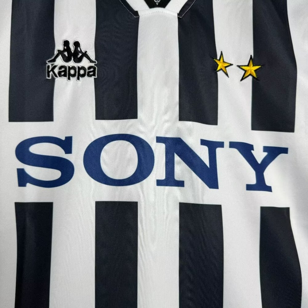 Juventus retro 1995-1996 season home jersey