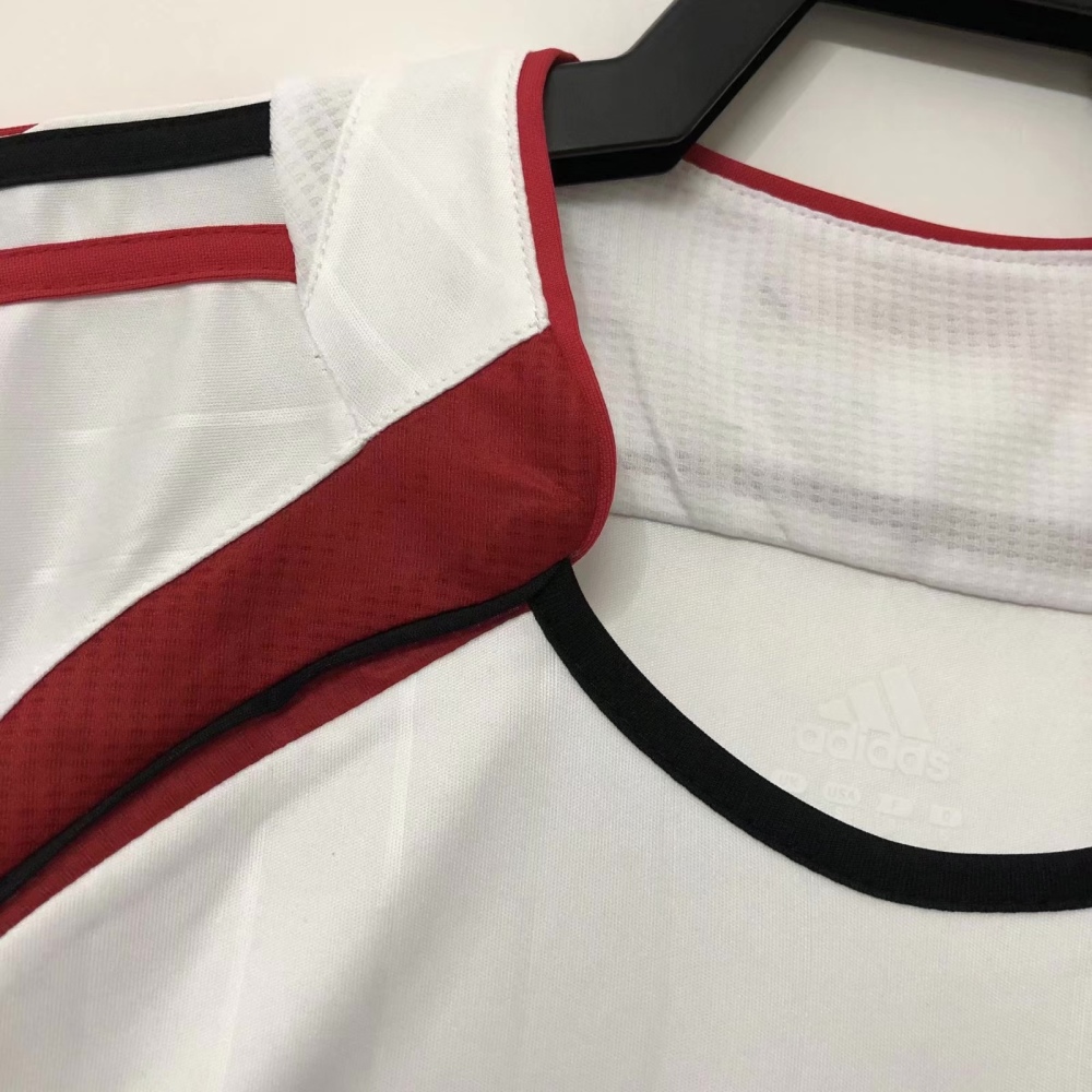 AC Milan Retro 2006-2007 away jersey