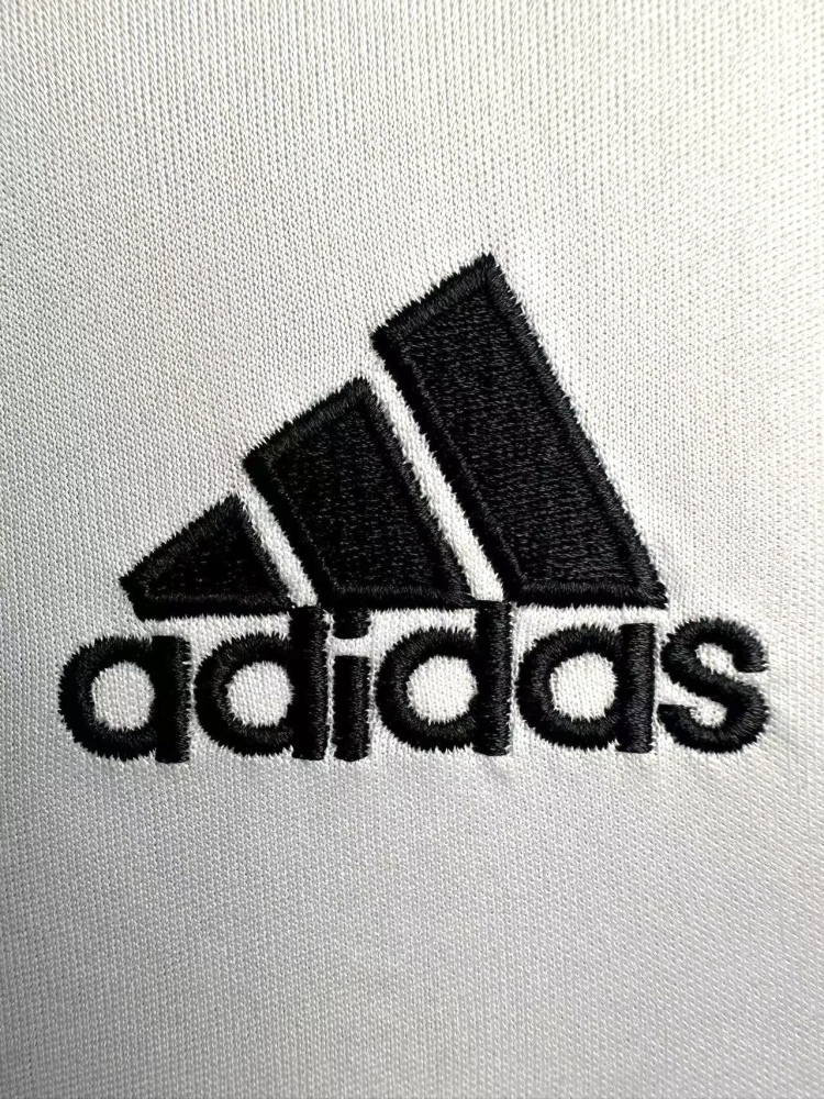 Juventus retro 2019-2000 season home jersey