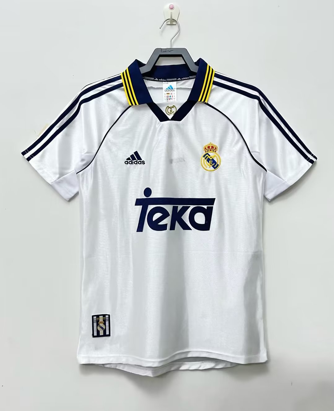 Real Madrid Retro 1998-2000 home court jersey
