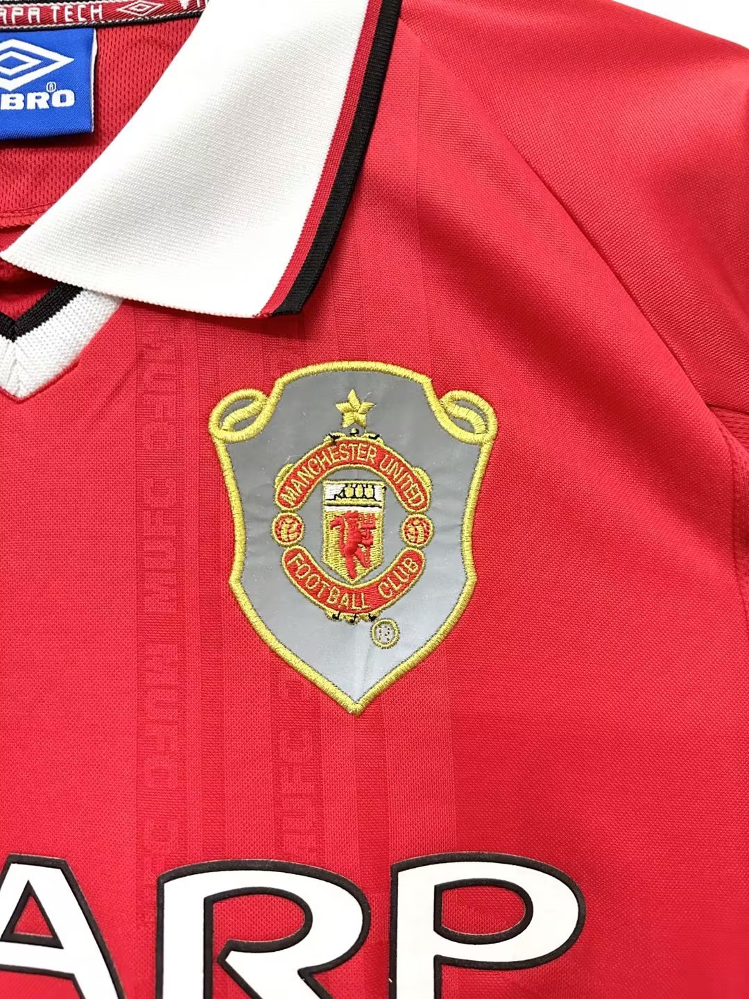 Manchester United Retro 1999-2000 season long home jersey