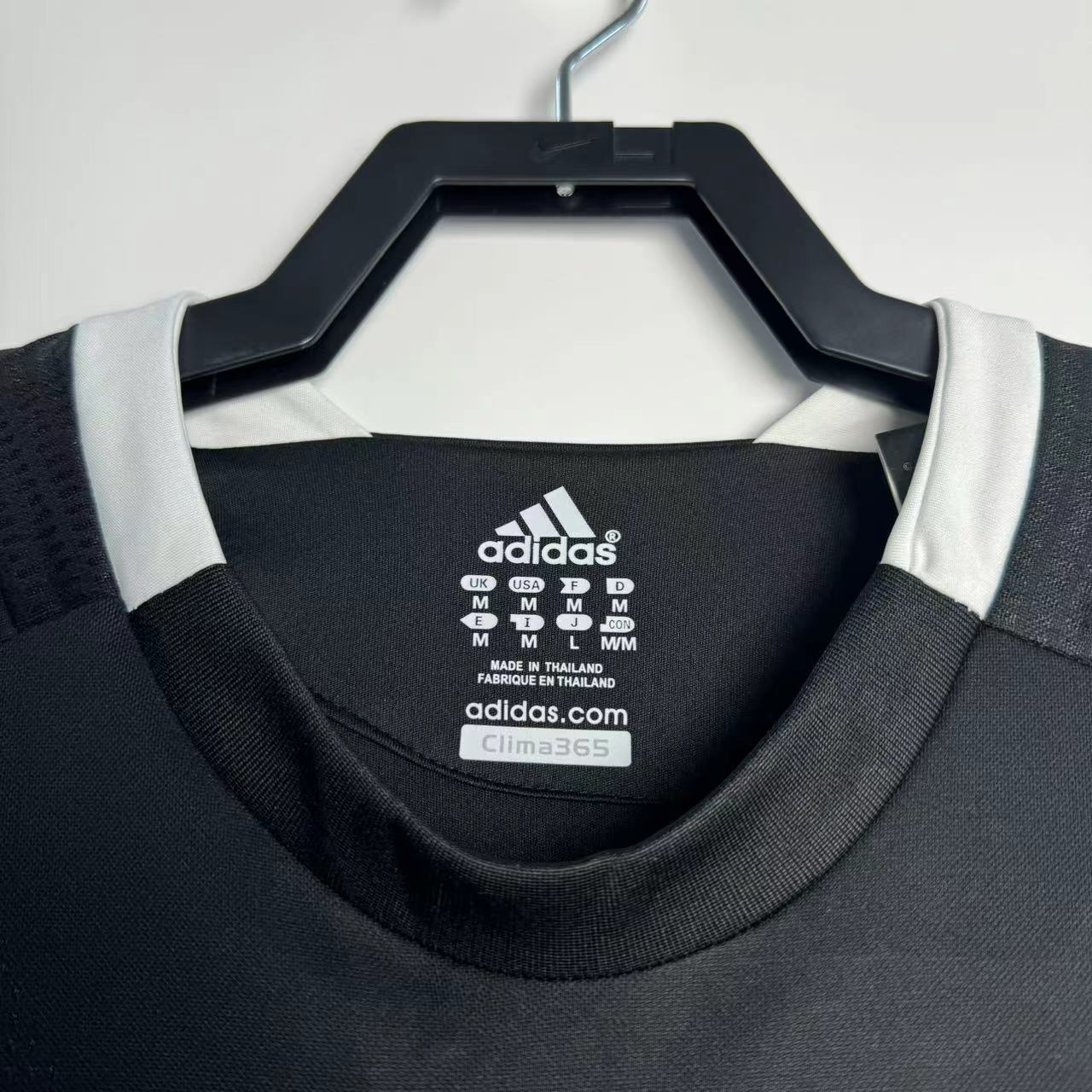 Real Madrid  Retro 2008-2009  away jersey