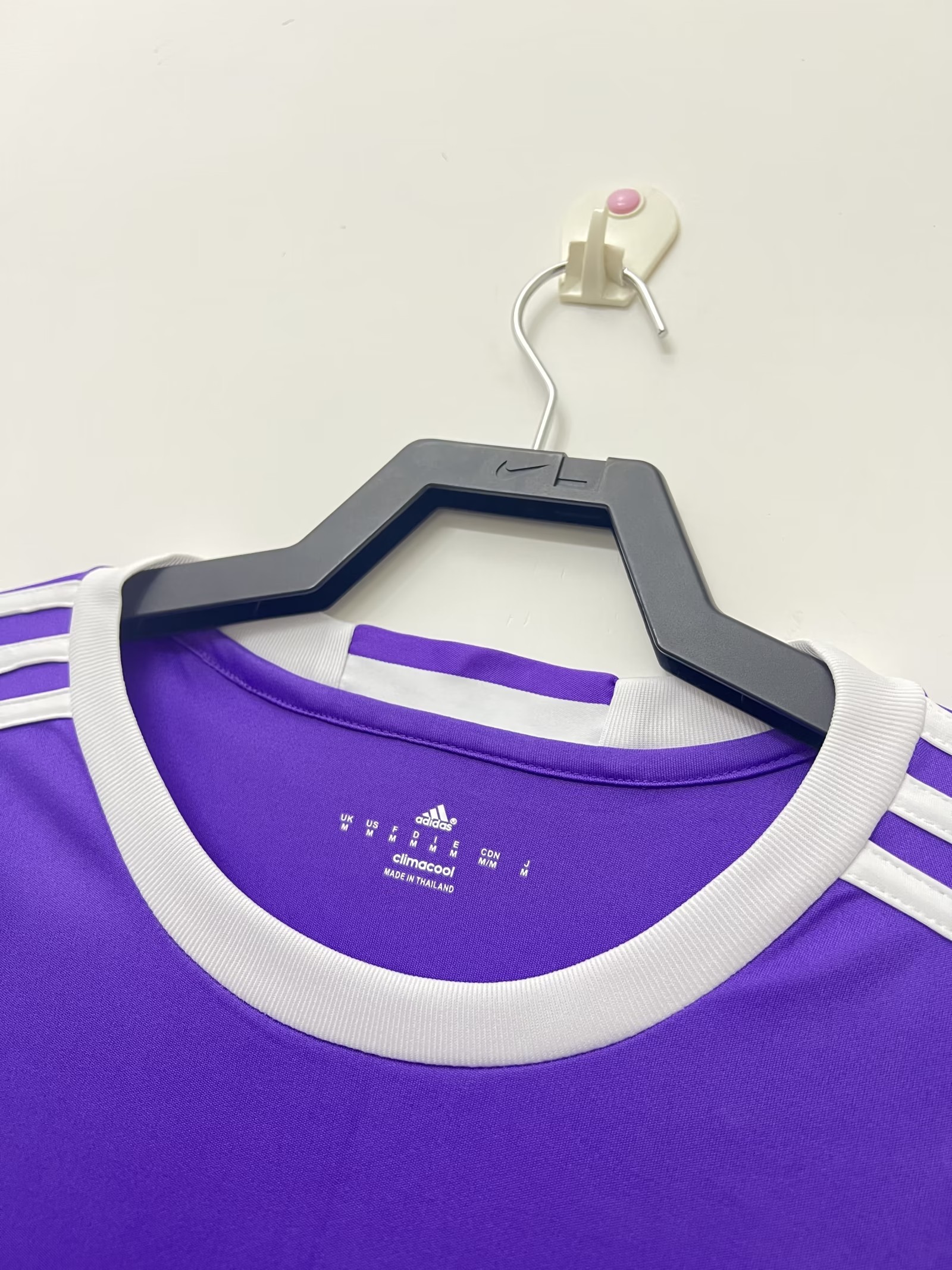Real Madrid  Retro 2016-2017  away  jersey