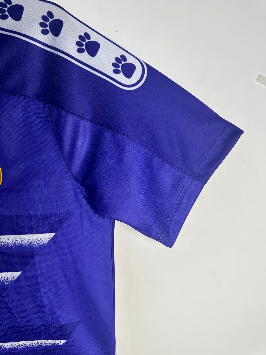 Real Madrid  Retro 1994-1996 away jersey