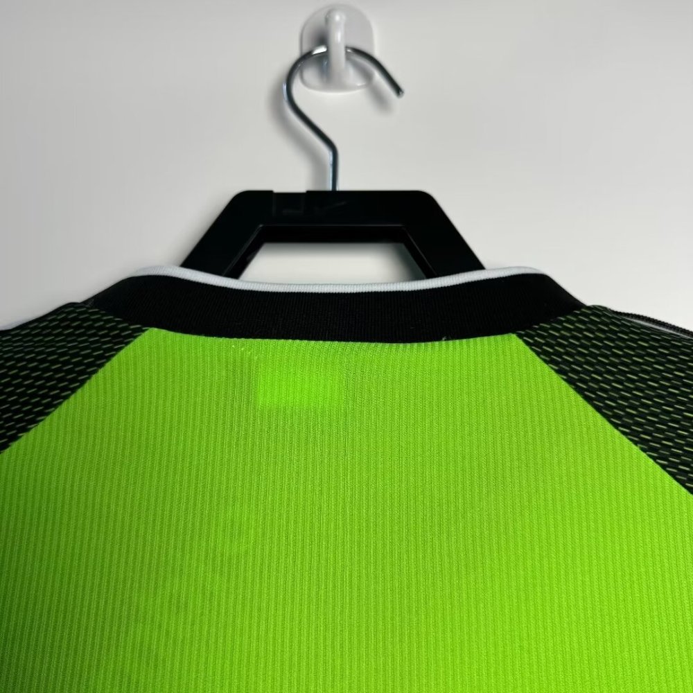 Manchester United Retro 1998-1999 season goalkeeper jersey