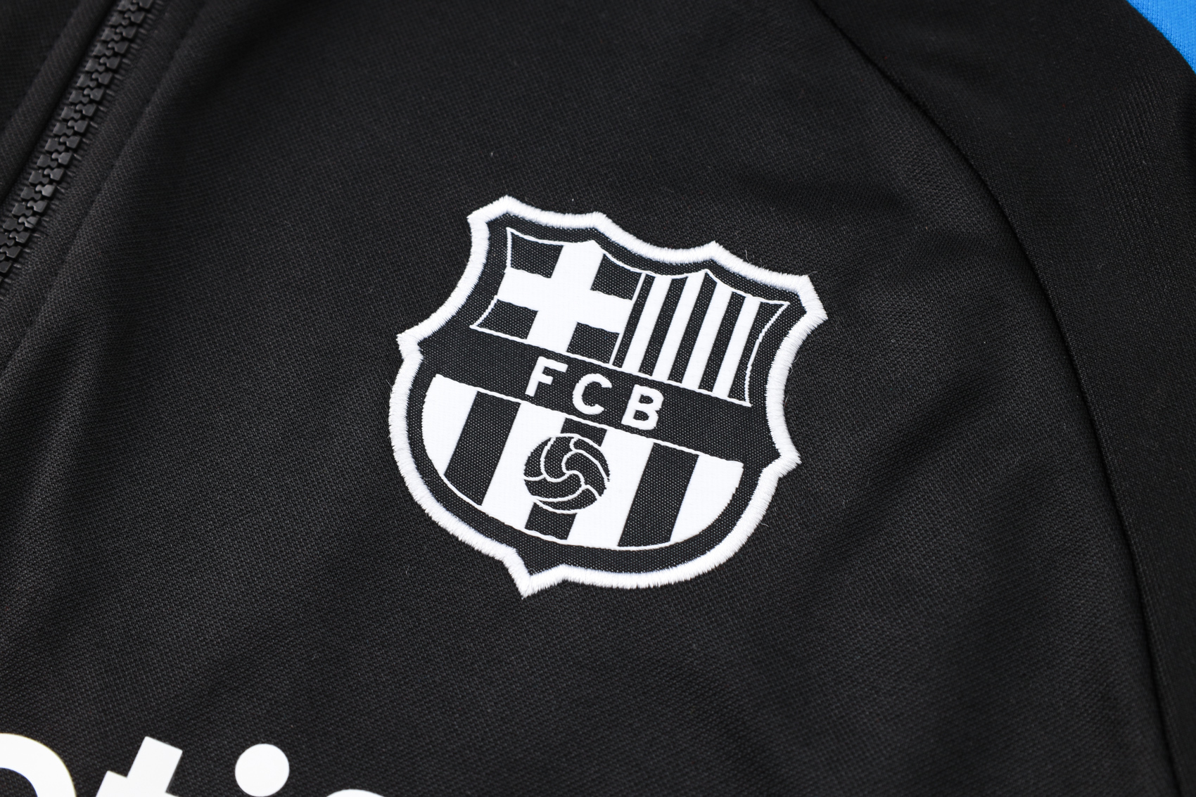 Barcelona 24/25 Adults Long sleeves half-zip cap training suit Top + pants