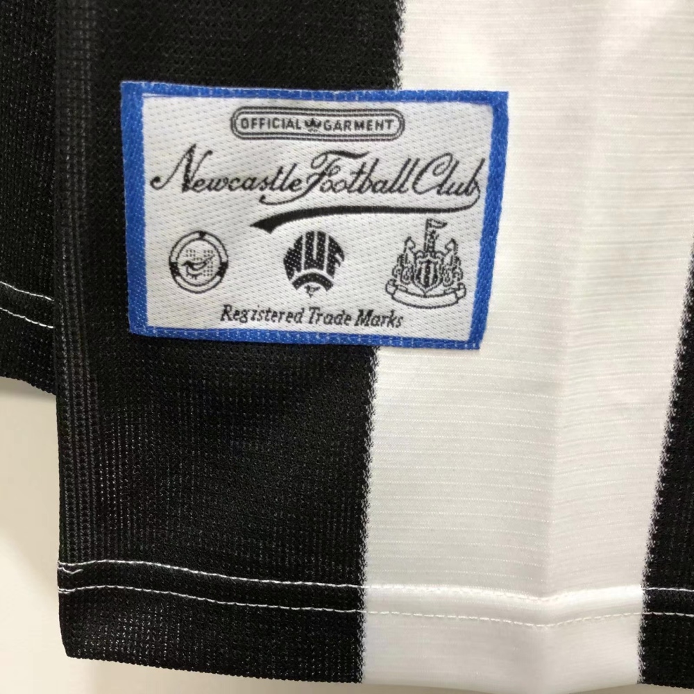 Newcastle United  Retro 1995-1997 long sleeves home jersey