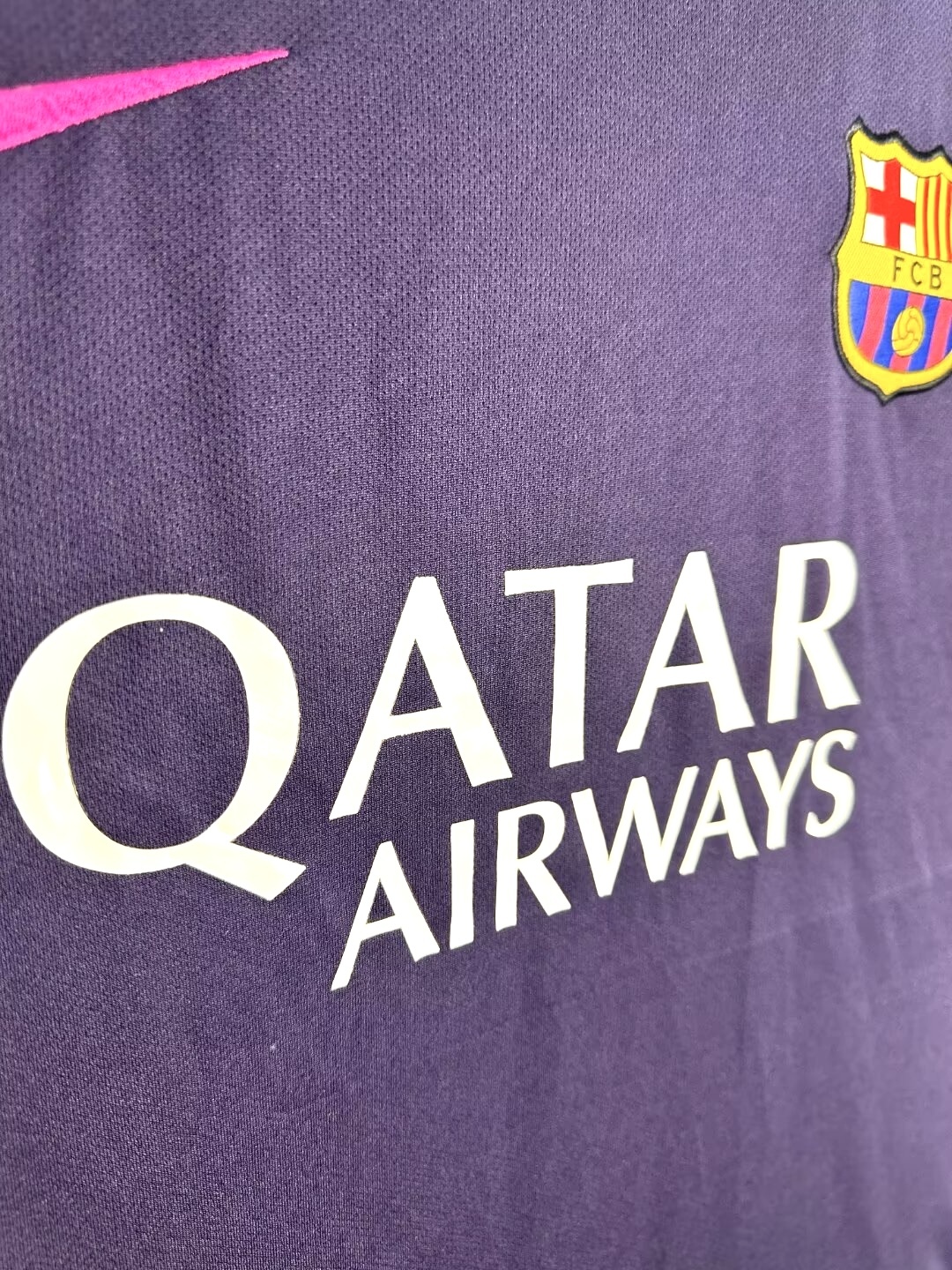 Barcelona Retro 2016-2017 away jersey