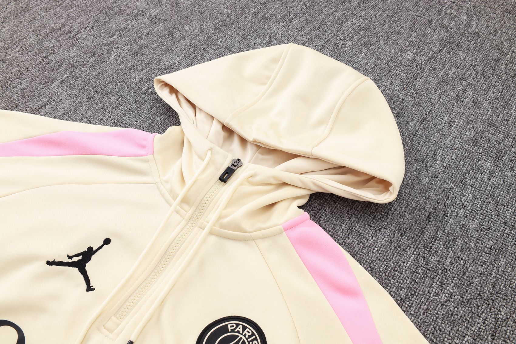 PSG 24/25 Adults Long sleeves half-zip cap training suit Top + pants