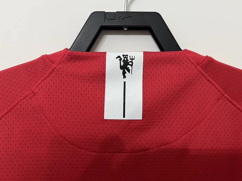 Manchester United UEFA Retro 2007-2008 season long home jersey