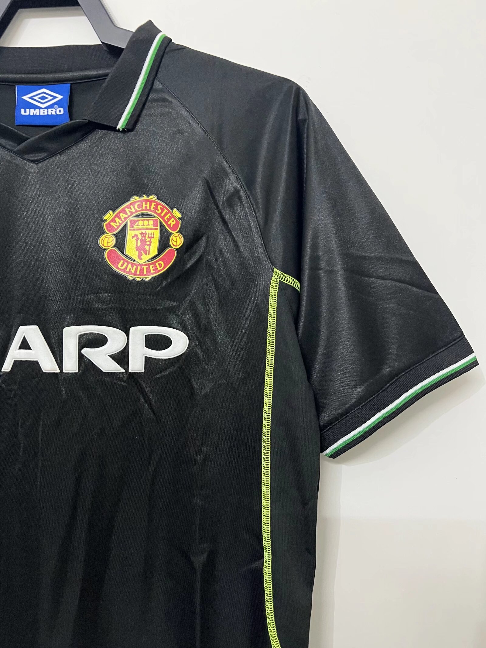 Manchester United Retro 1998-1999 season away jersey