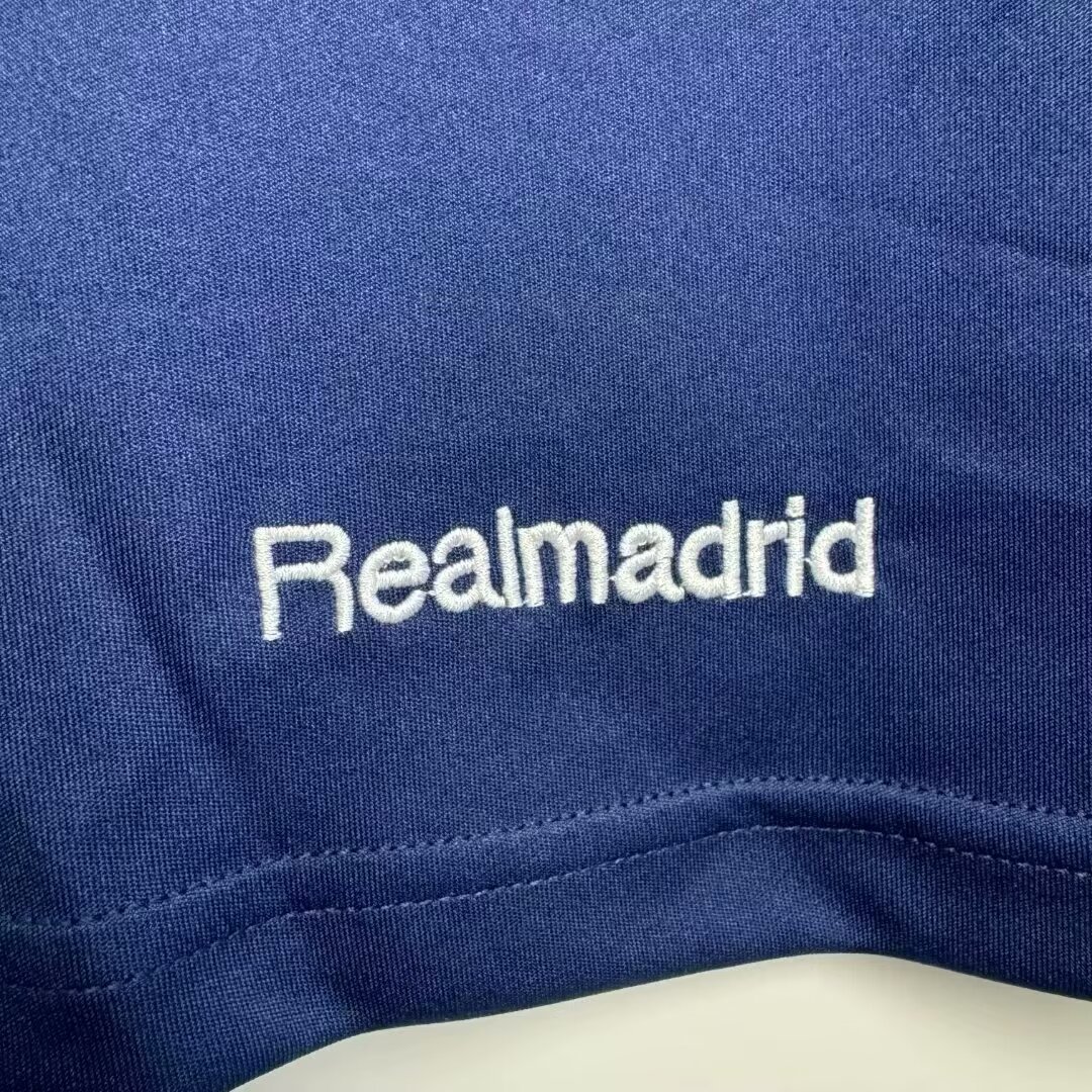 Real Madrid  Retro 2005-2006  away jersey
