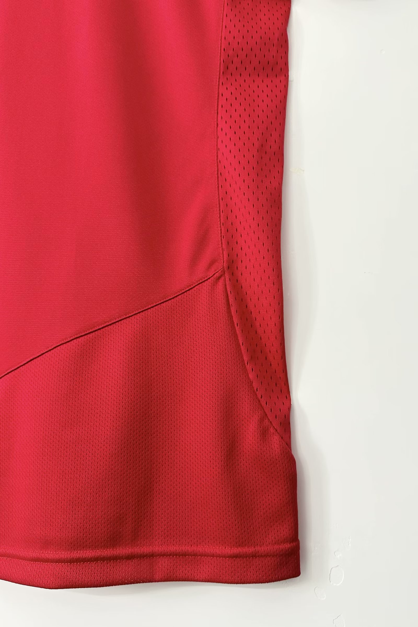 Manchester United Retro 2005-2006 season home jersey