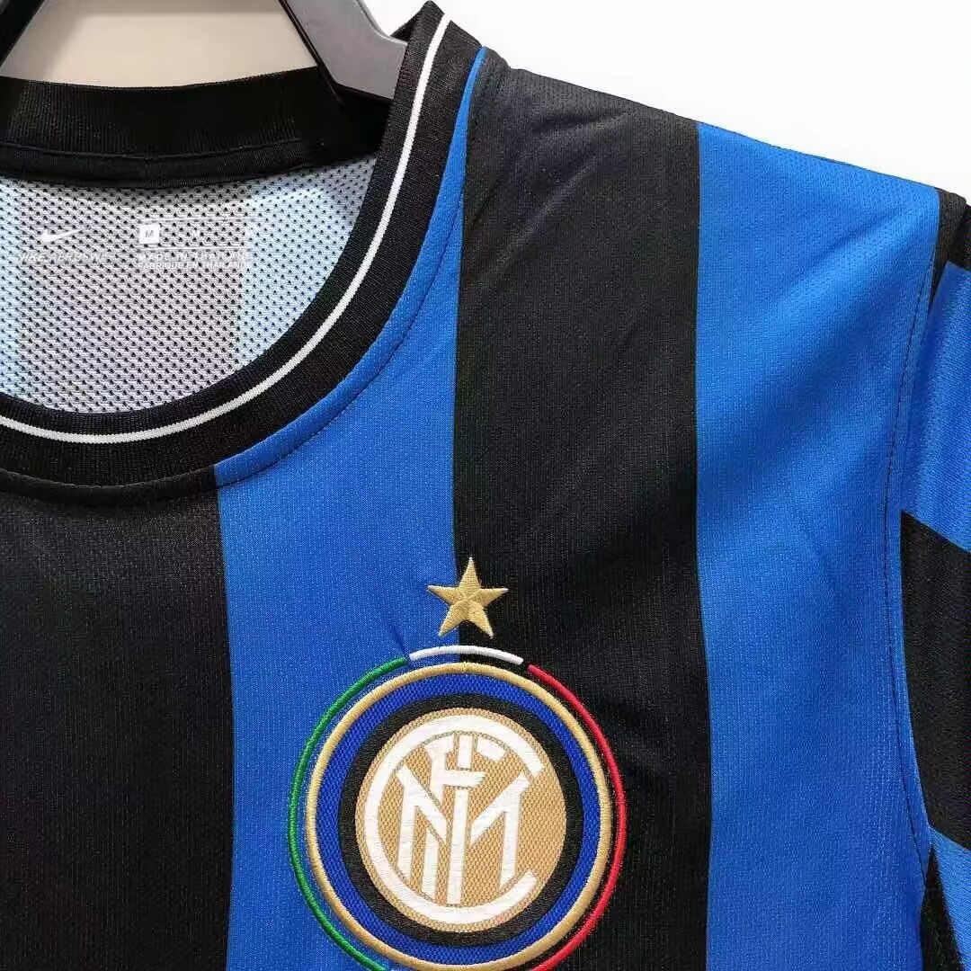Inter Milan Retro 2010 home court jersey