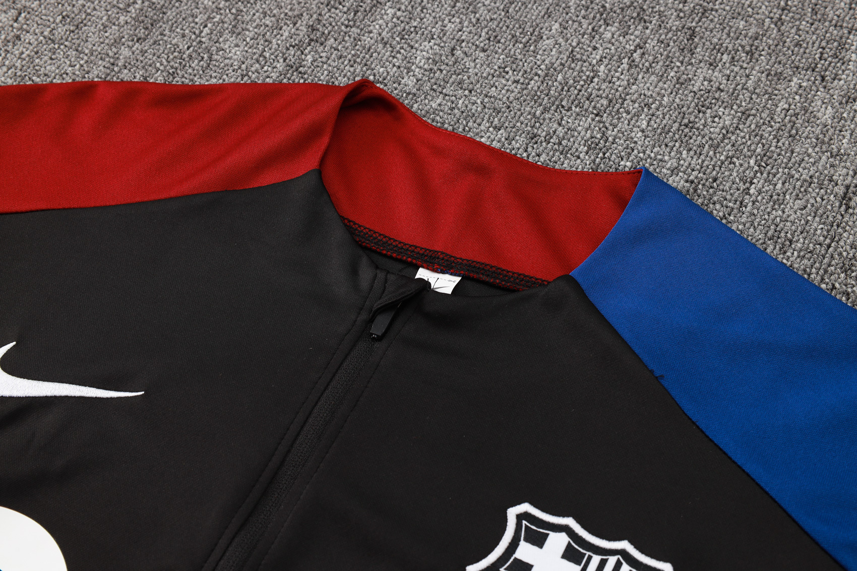 Barcelona 24/25 Adults  Long sleeves half-zip training suit Top + pants