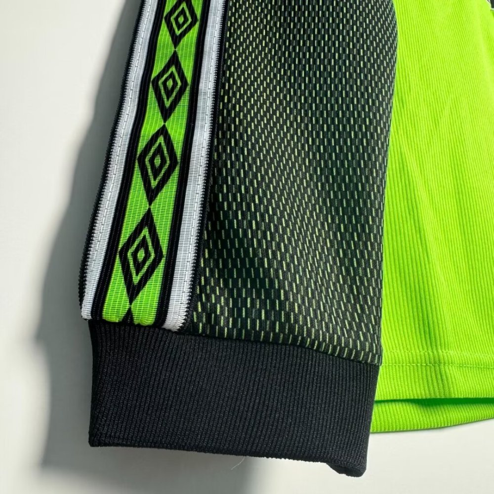 Manchester United Retro 1998-1999 season goalkeeper jersey