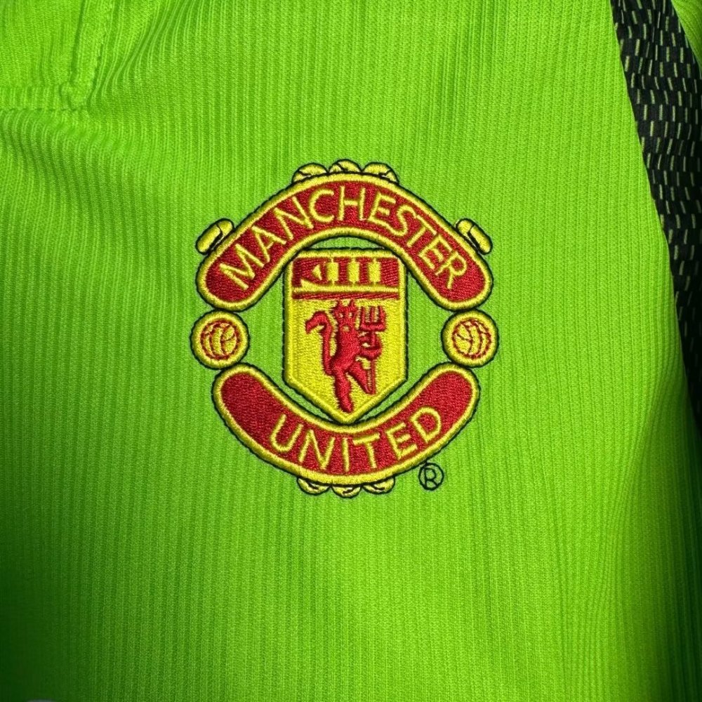 Manchester United Retro 1998-1999 season goalkeeper jersey