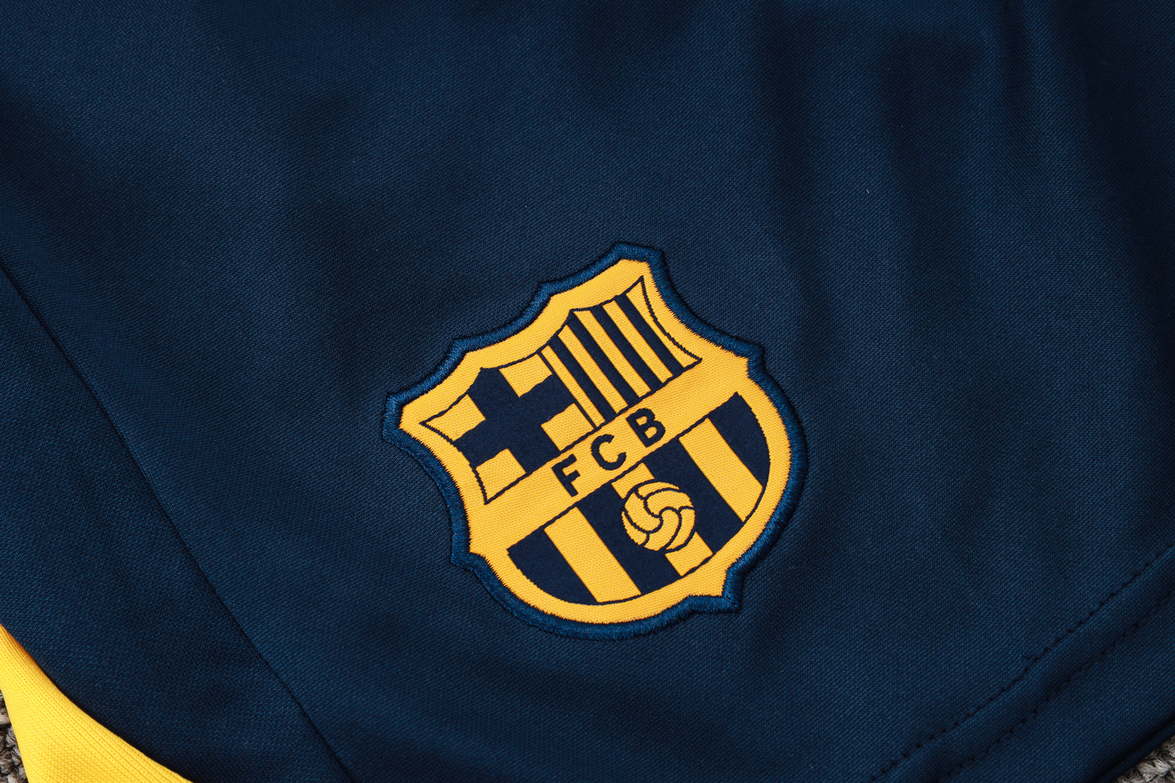 Barcelona 24/25 Adult short sleeved training suit top+pants