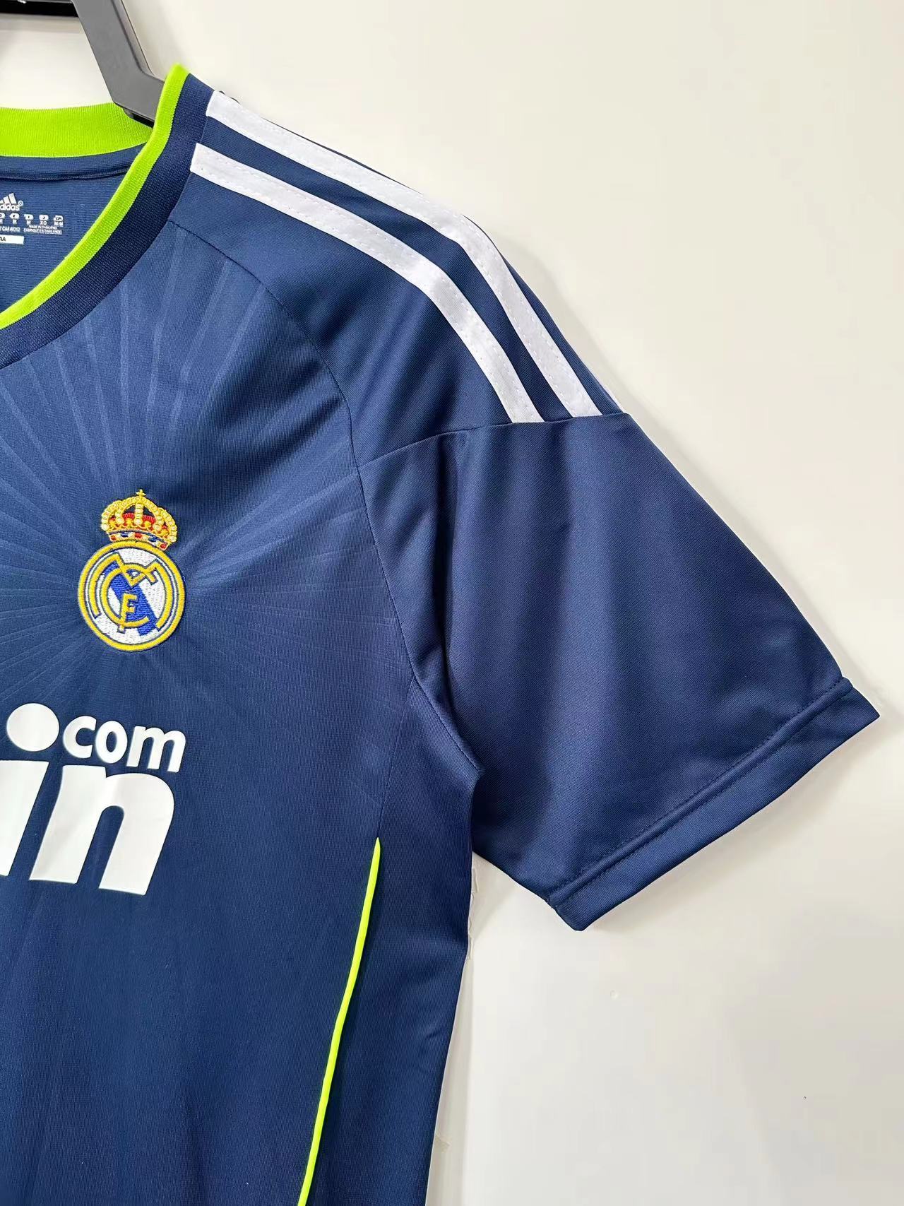 Real Madrid  Retro 2010-2011  goalkeeper jersey