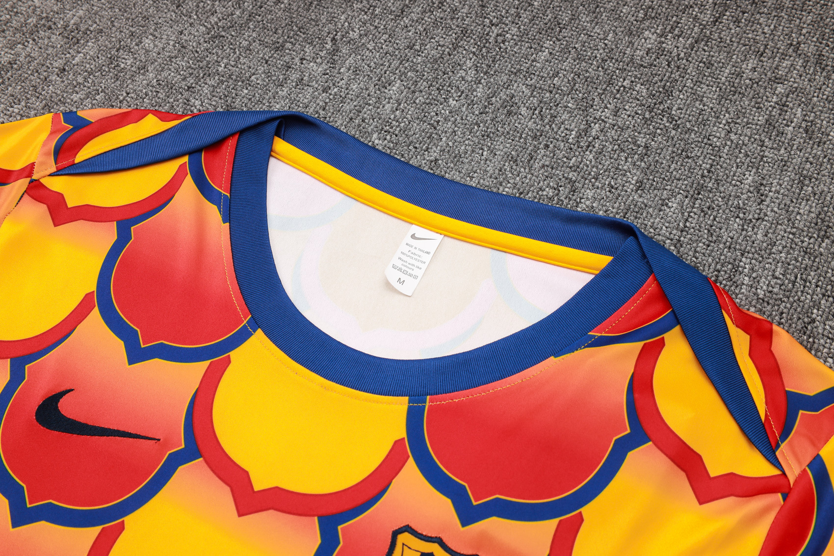 Barcelona 24/25 Adult short sleeved training suit top+pants