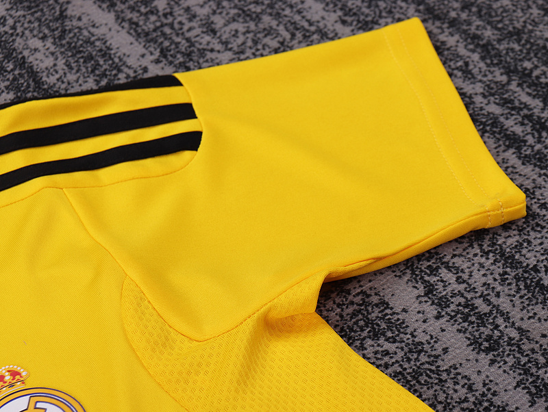 Real Madrid 11-12 Retro Goalkeeper Kids Kit Jersey