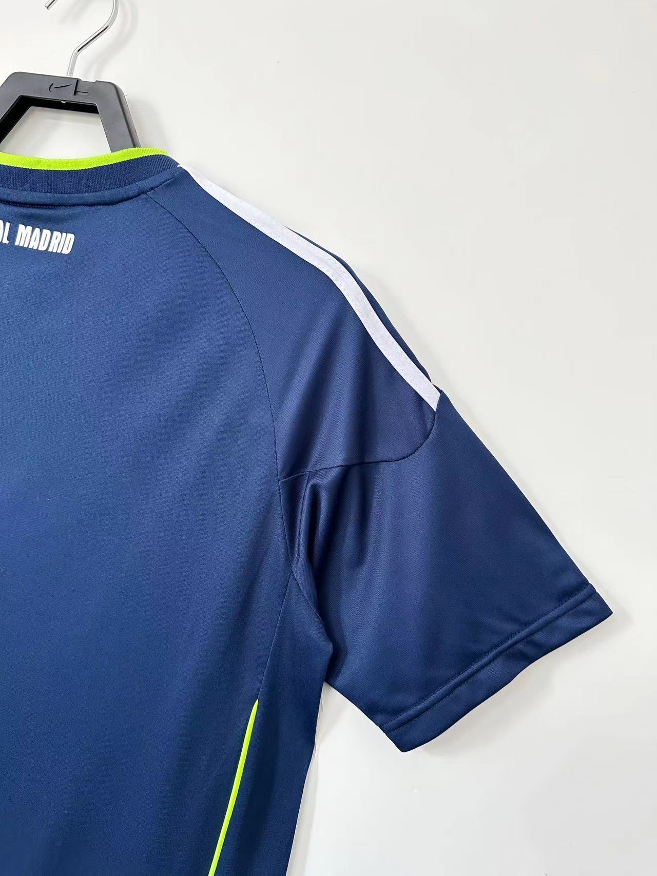 Real Madrid  Retro 2010-2011  goalkeeper jersey