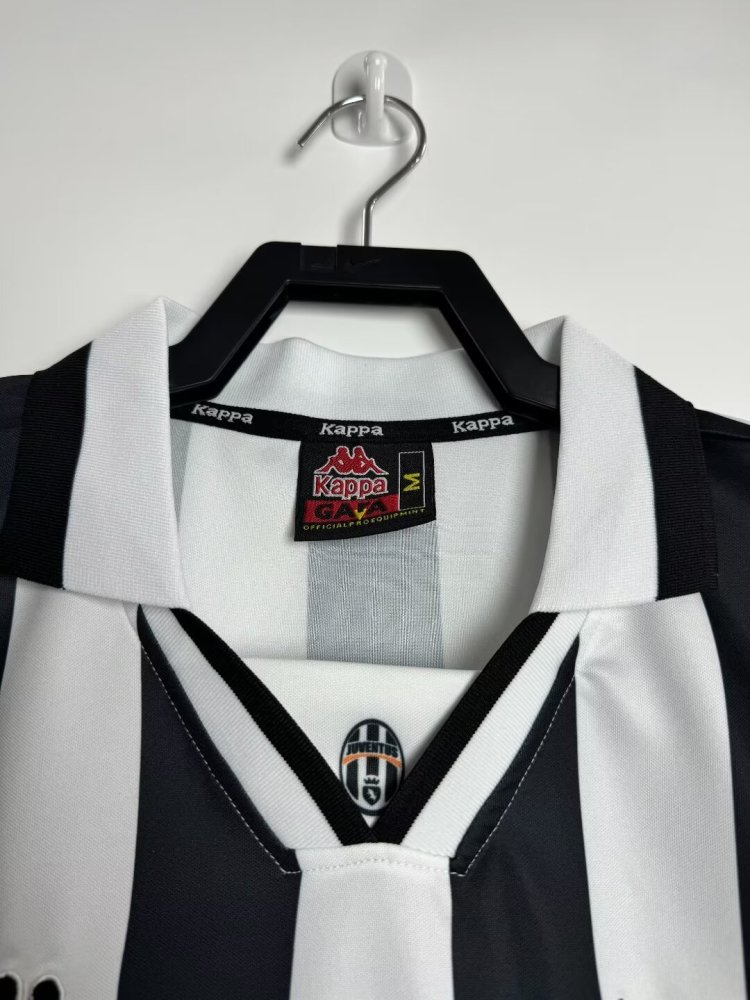 Juventus retro 1995-1996 season home jersey