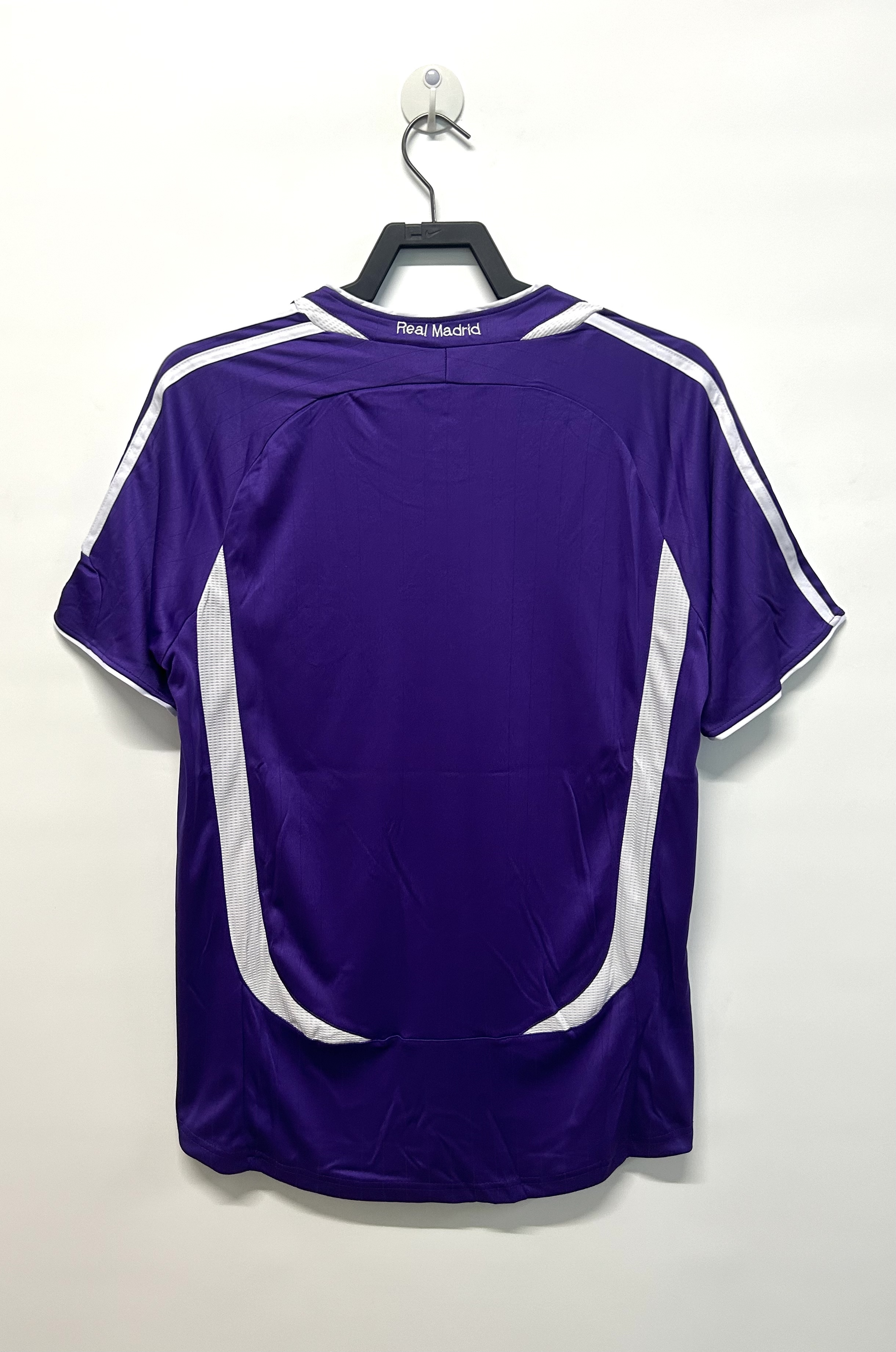 Real Madrid  Retro 2006-2007  away jersey
