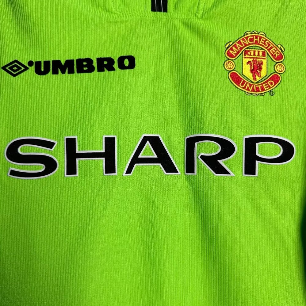 Manchester United Retro 1998-1999 season goalkeeper jersey