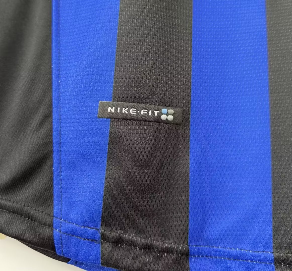 Inter Milan Retro 1998-1999 home court jersey