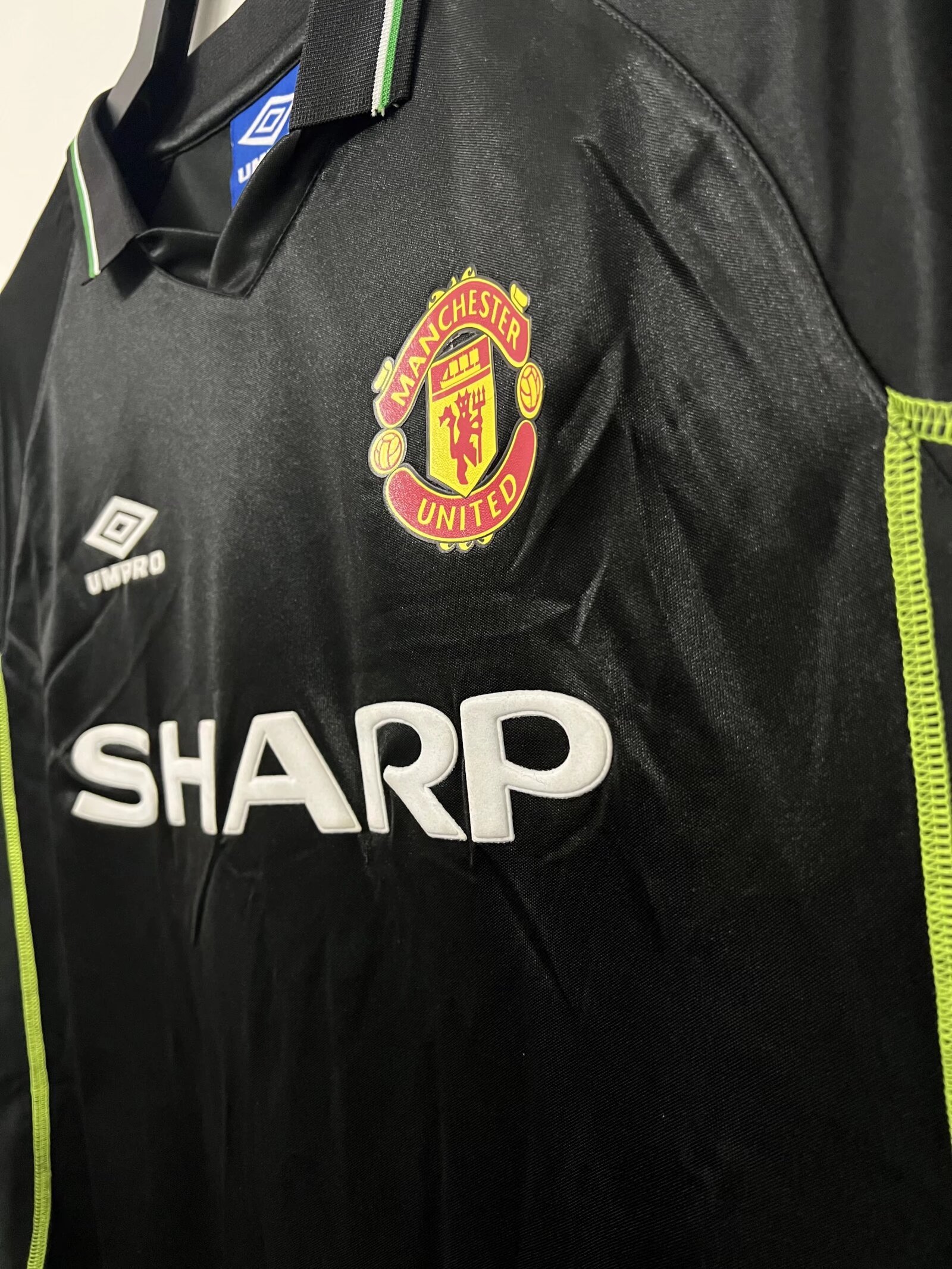 Manchester United Retro 1998-1999 season away jersey