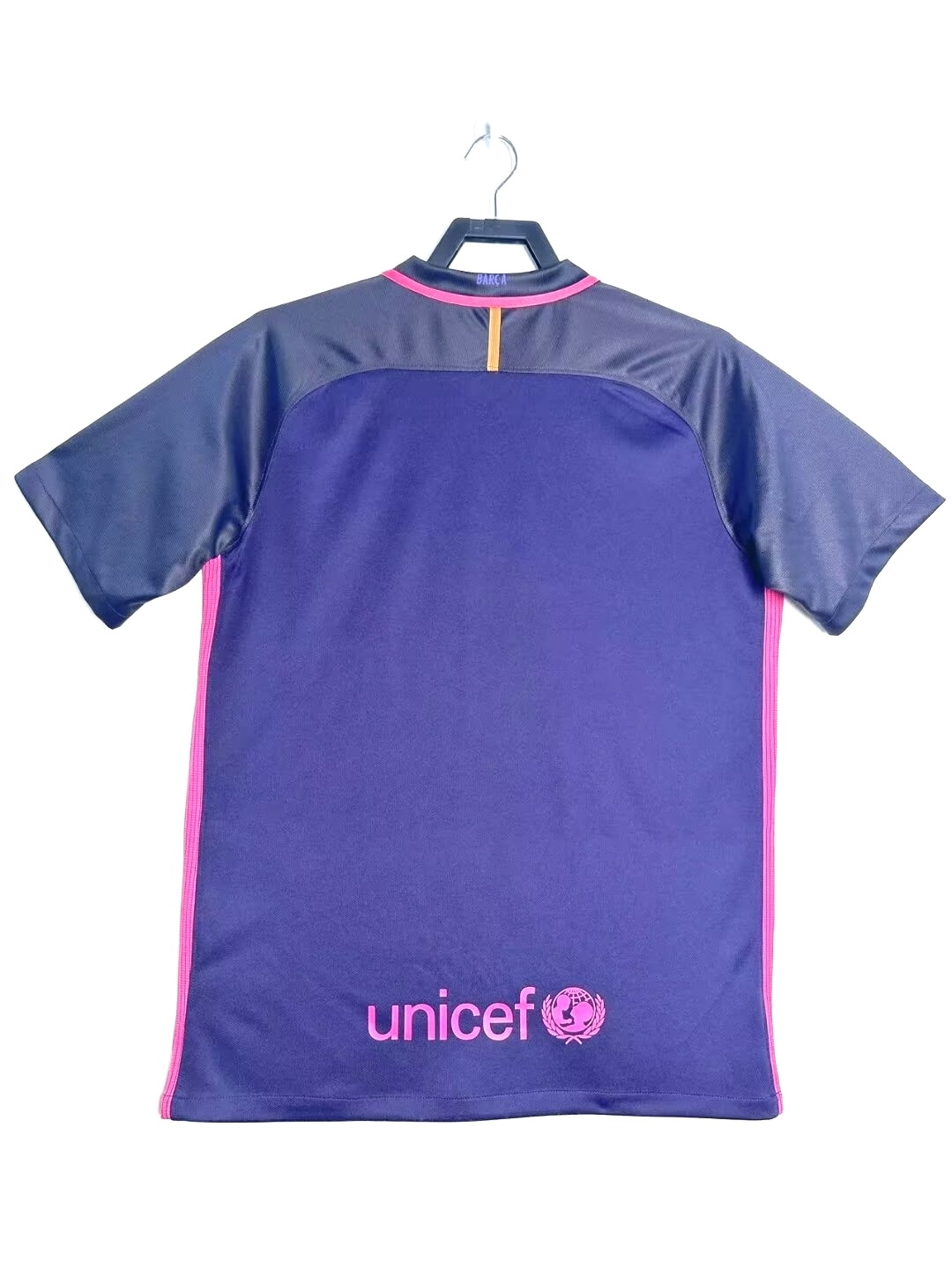 Barcelona Retro 2016-2017 away jersey