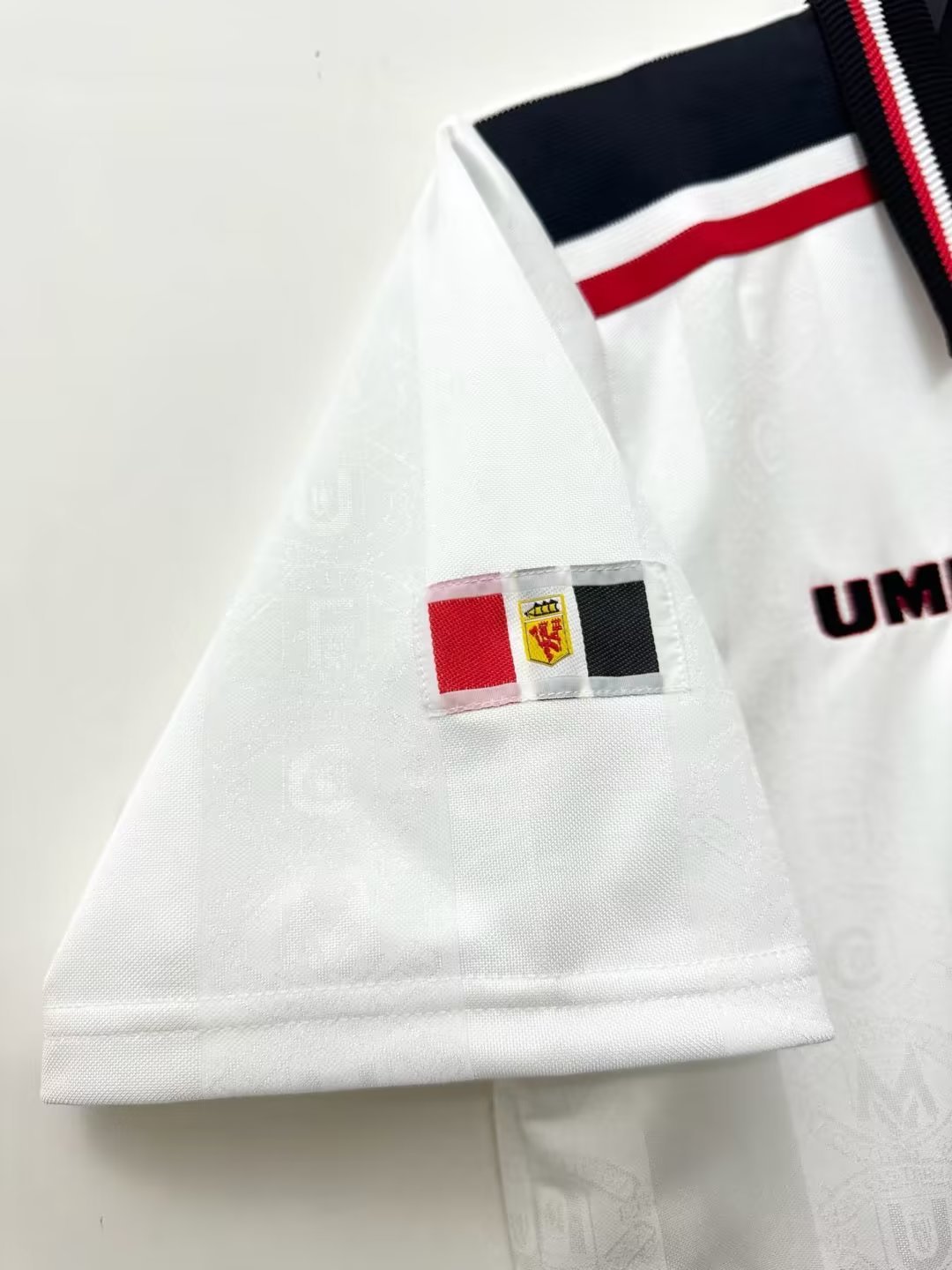 Manchester United Retro 1998 season away jersey