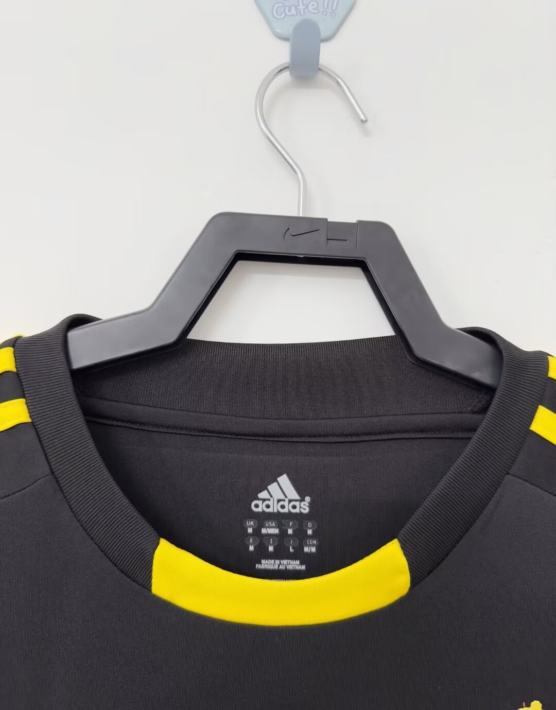 Real Madrid  Retro 2011-2012  goalkeeper jersey