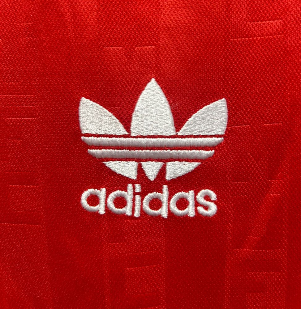 Manchester United Retro 1998-2000 season home jersey