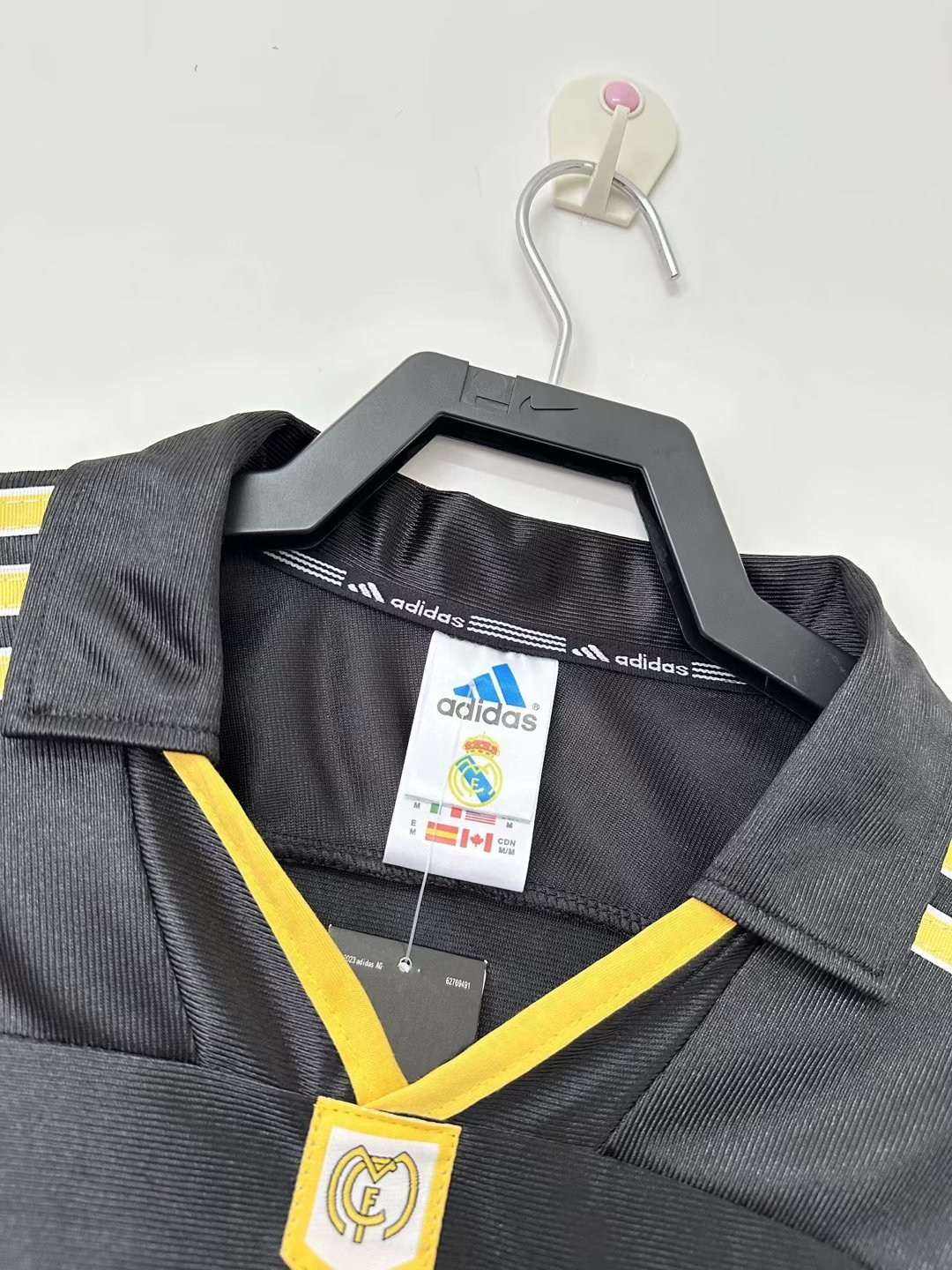Real Madrid  Retro1999- 2001 Away jersey