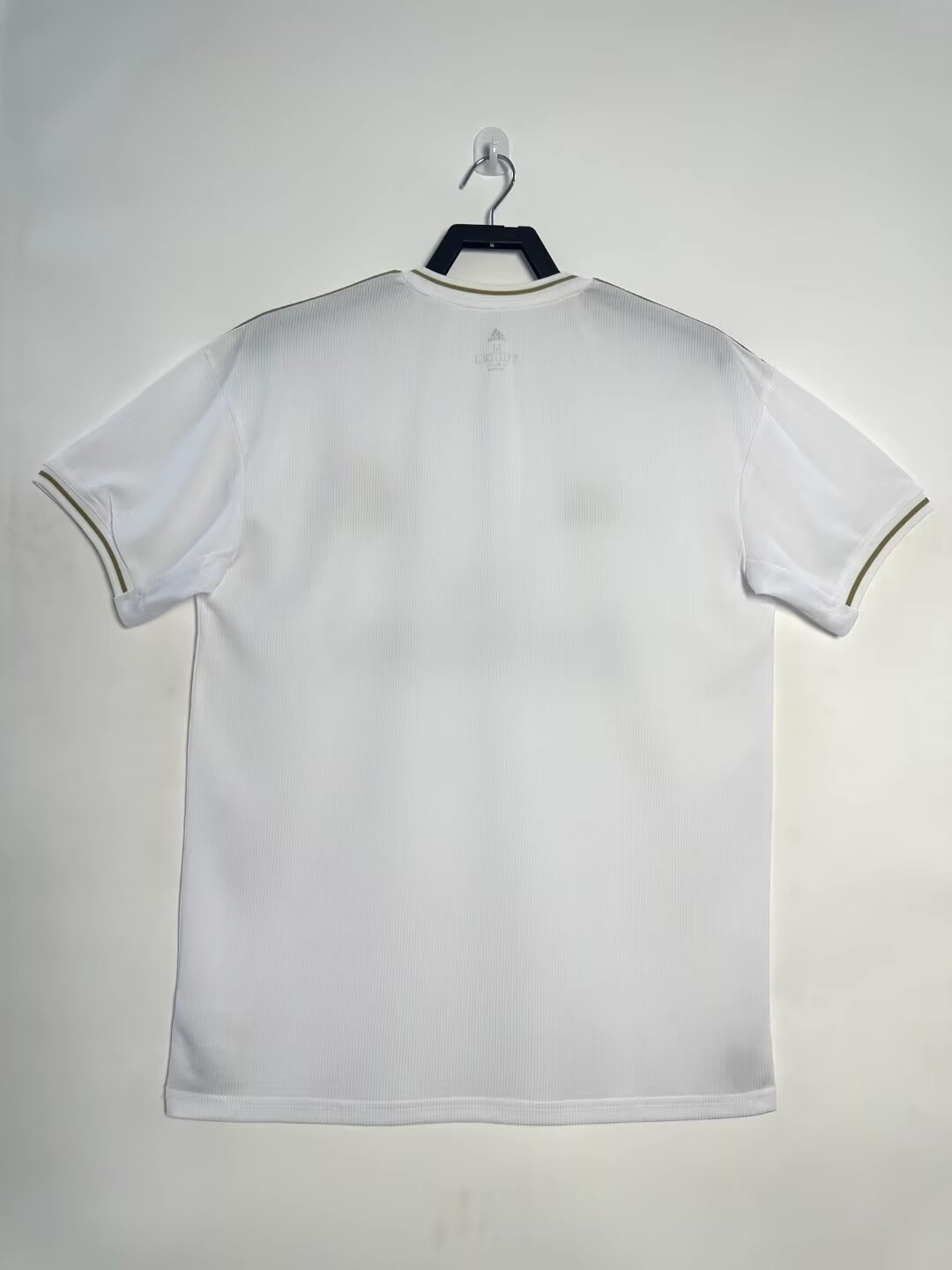 Real Madrid Retro 2019-2000 home court jersey