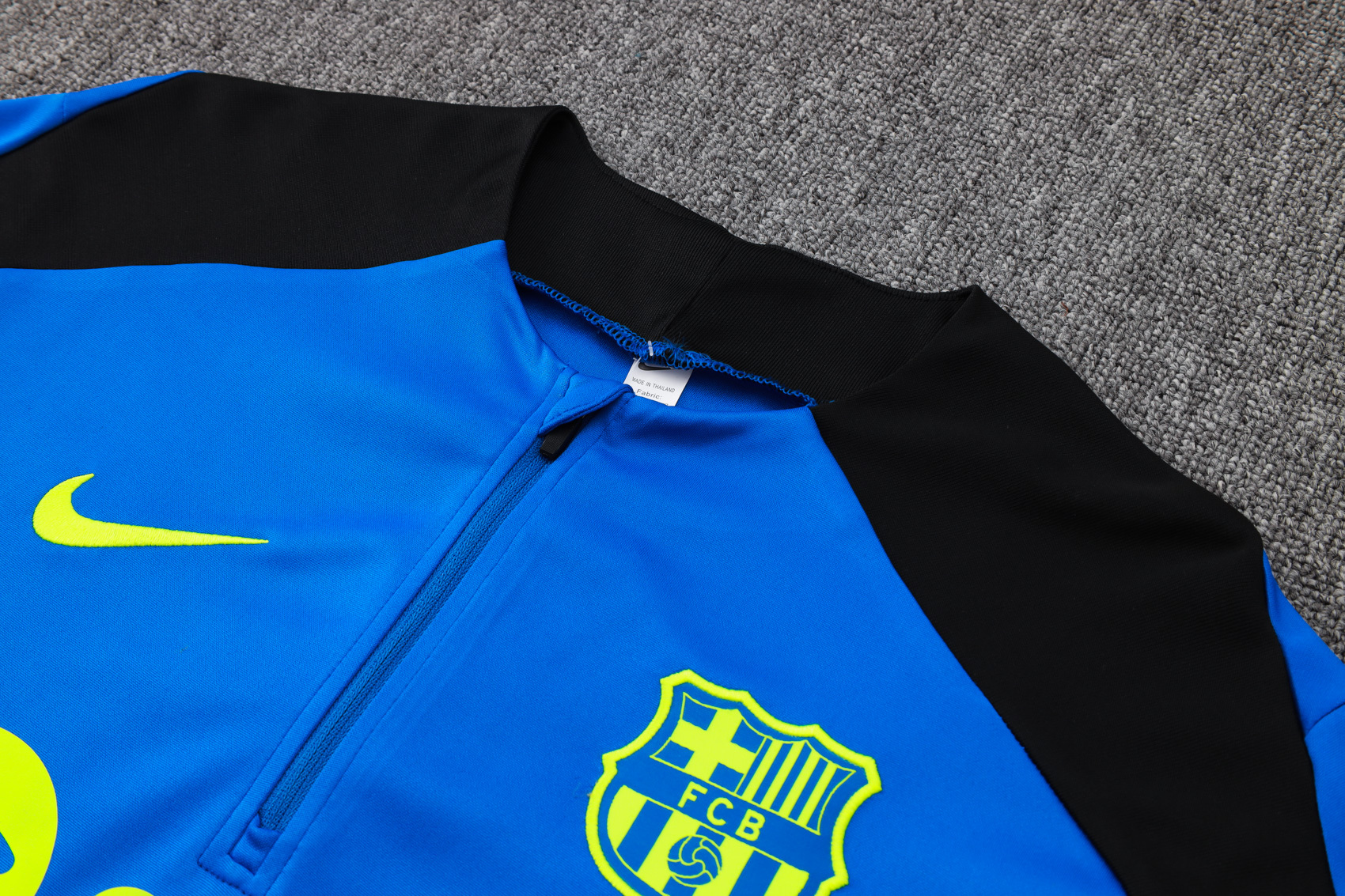 Barcelona 24/25 Adults  Long sleeves half-zip training suit Top + pants