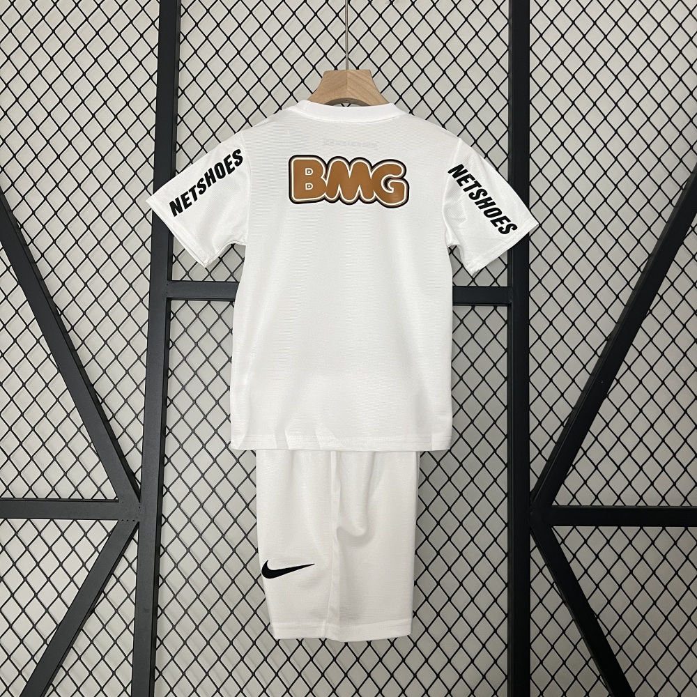 kids Santos 11-12 home size 16-28