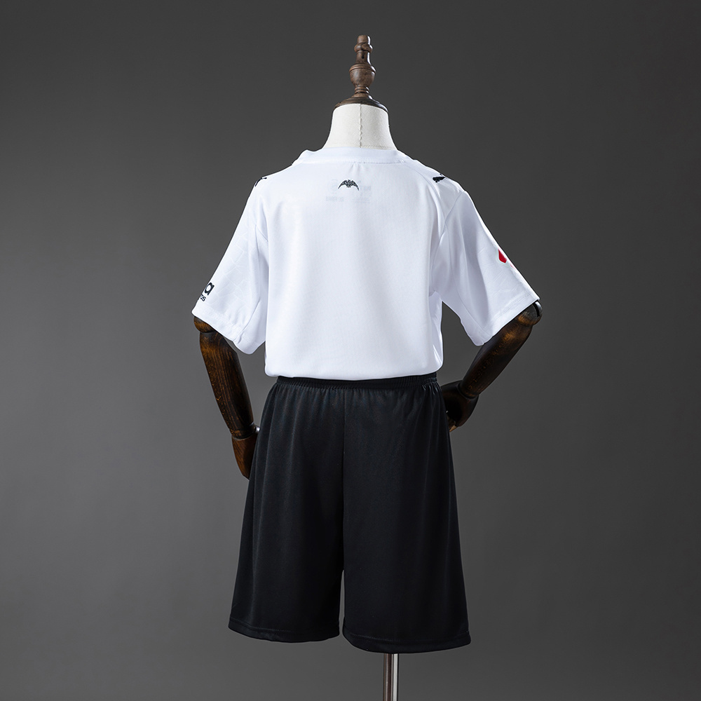 Valencia 25-26 Home Kids Size 16-28